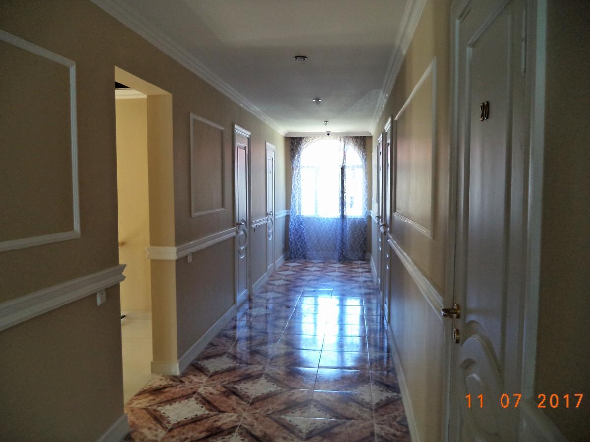 Отель Live Inn Уреки Экстерьер фото