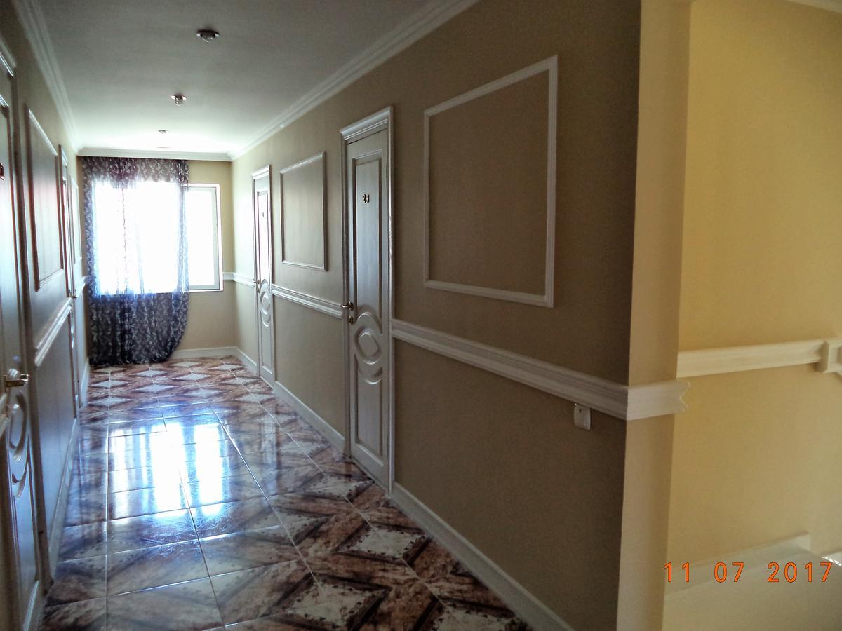 Отель Live Inn Уреки Экстерьер фото