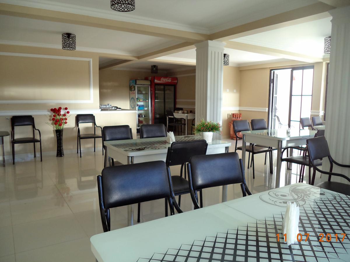 Отель Live Inn Уреки Экстерьер фото