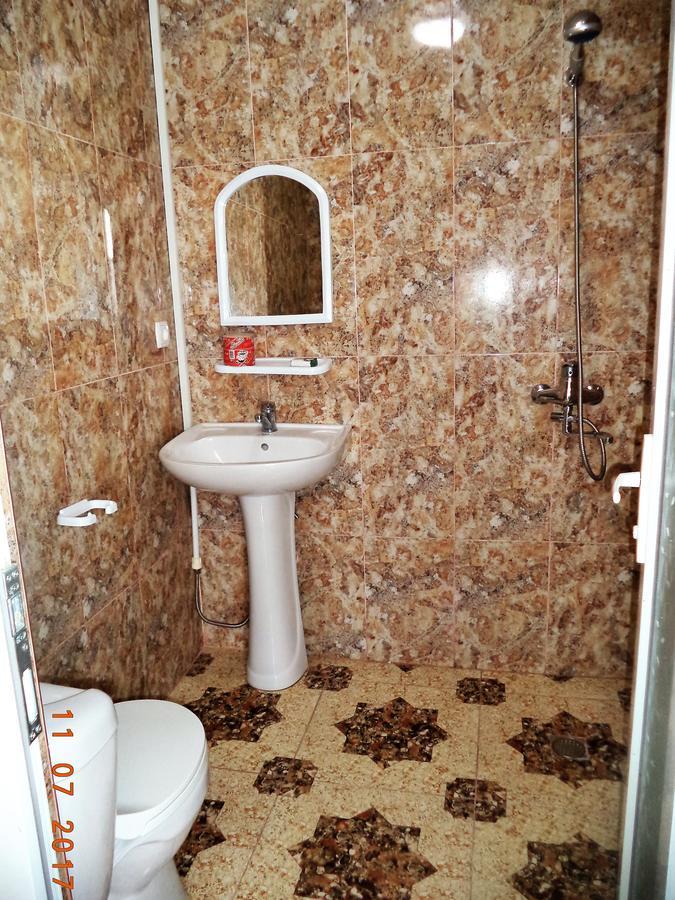 Отель Live Inn Уреки Экстерьер фото