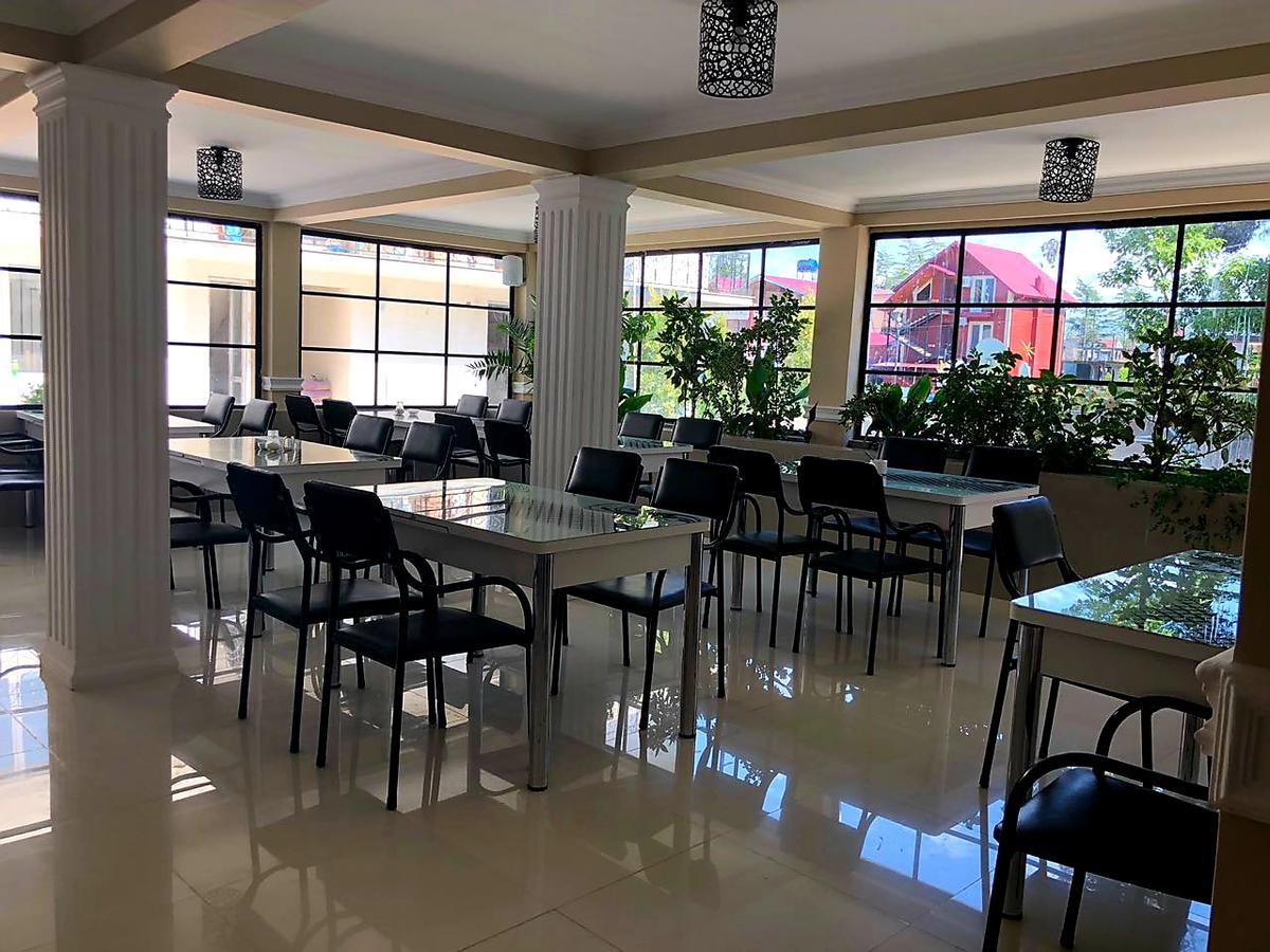 Отель Live Inn Уреки Экстерьер фото