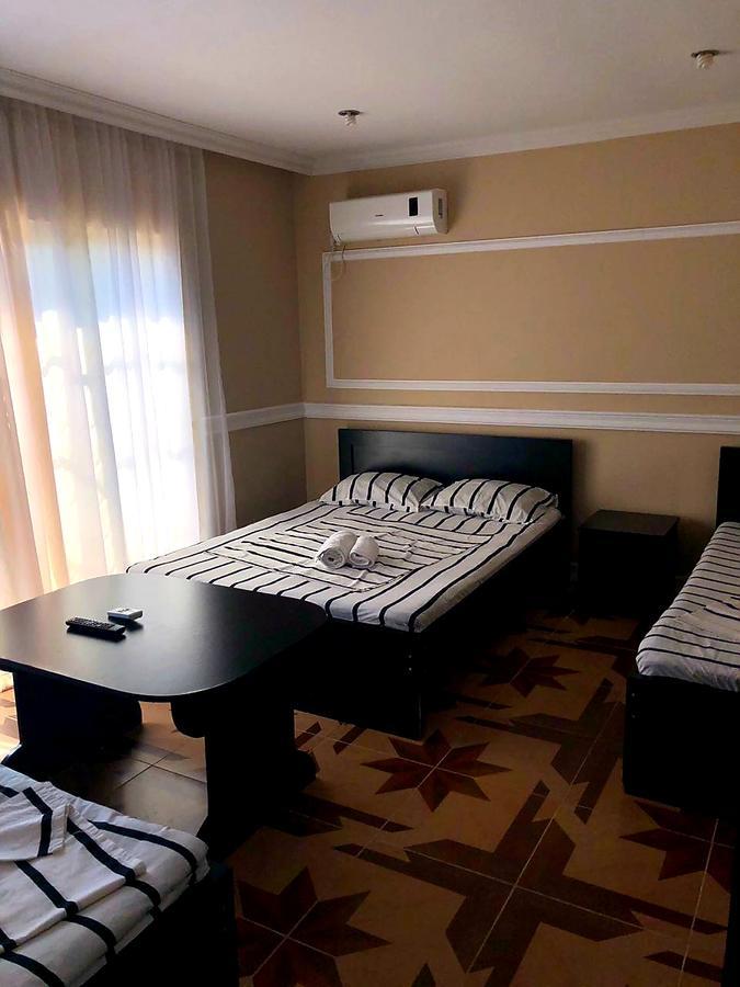 Отель Live Inn Уреки Экстерьер фото