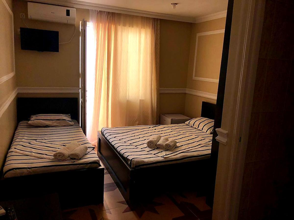 Отель Live Inn Уреки Экстерьер фото